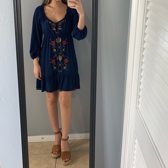 Forever 21 Dresses & Skirts - F21 embroidered dress